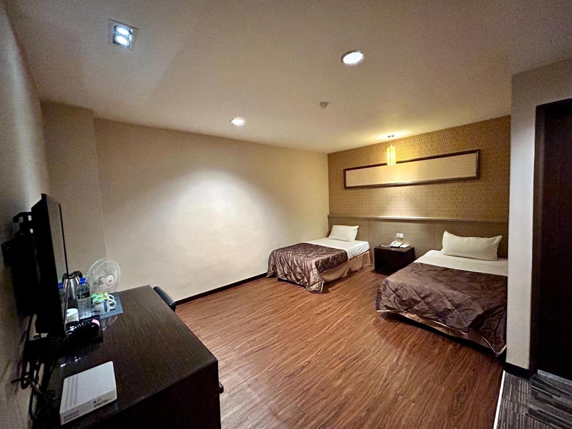 Home Full Hotel Цзіньчен Екстер'єр фото